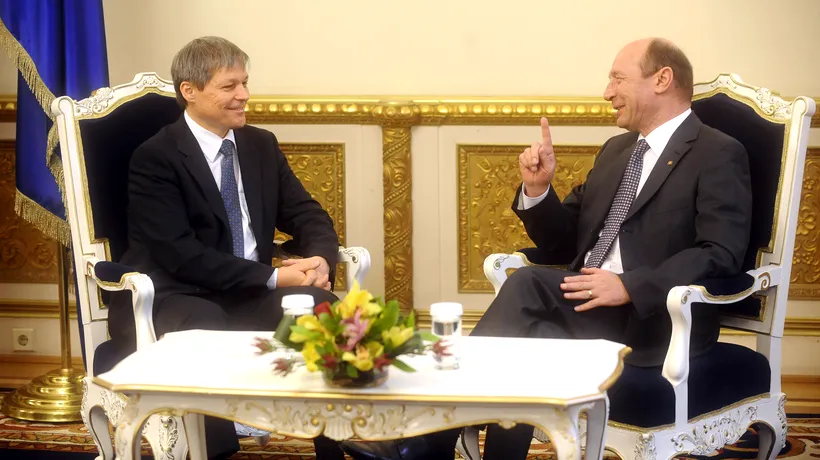 Băsescu: „Lui Cioloș îi duduie economia în cap în an electoral. Nu veți mai găsi alt Boc Emil