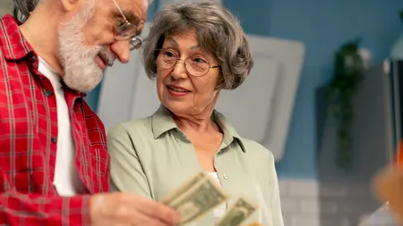 Ce trebuie să facă pensionarii până la 31 martie, ca să nu piardă PENSIA și bonusul de 400 de lei în aprilie