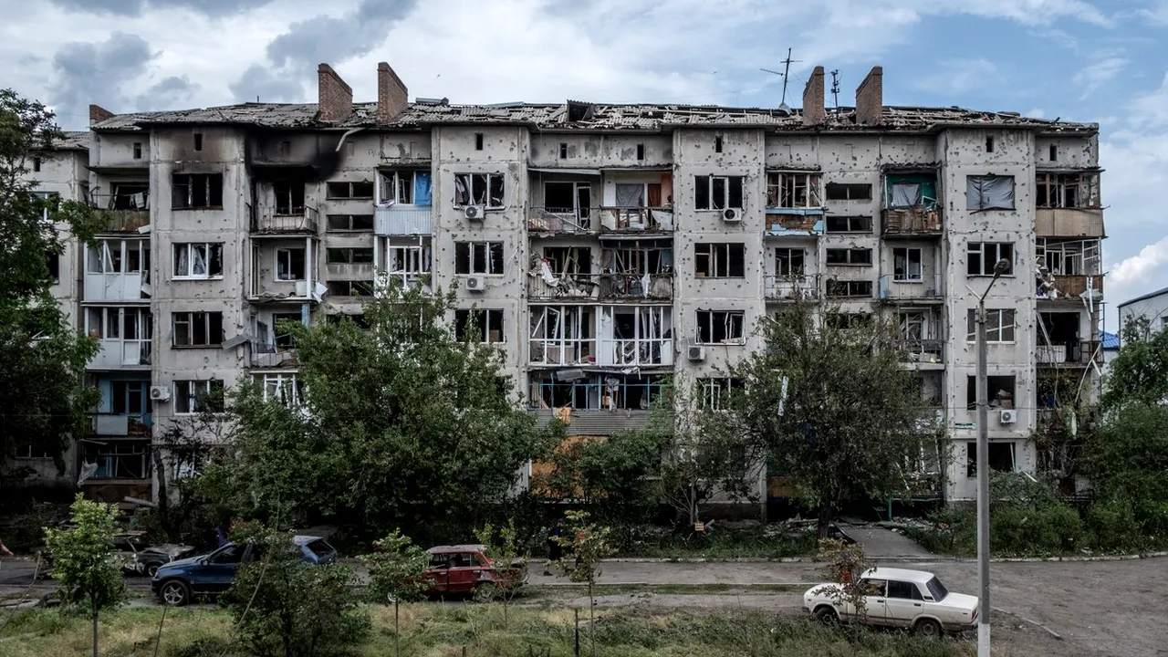 LIVE UPDATE | Războiul din Ucraina, ziua 104. Continuă luptele în Donbas. Rusia își retrage unele nave din apropierea coastei ucrainene a Mării Negre