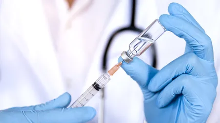 Câți români vaccinați anti-COVID-19 au murit după infectarea cu virusul SARS-CoV-2 / Date de la INSP