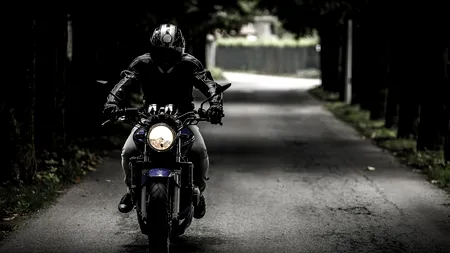 Primarul din Vrancea, rănit grav după un accident de motocicletă, a fost transferat la București