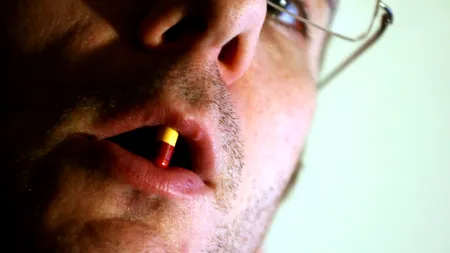 A luat un banal antibiotic pentru o infecție urinară și acum se deplasează într-un scaun cu rotile. ȘOCANT ce i-au spus medicii!