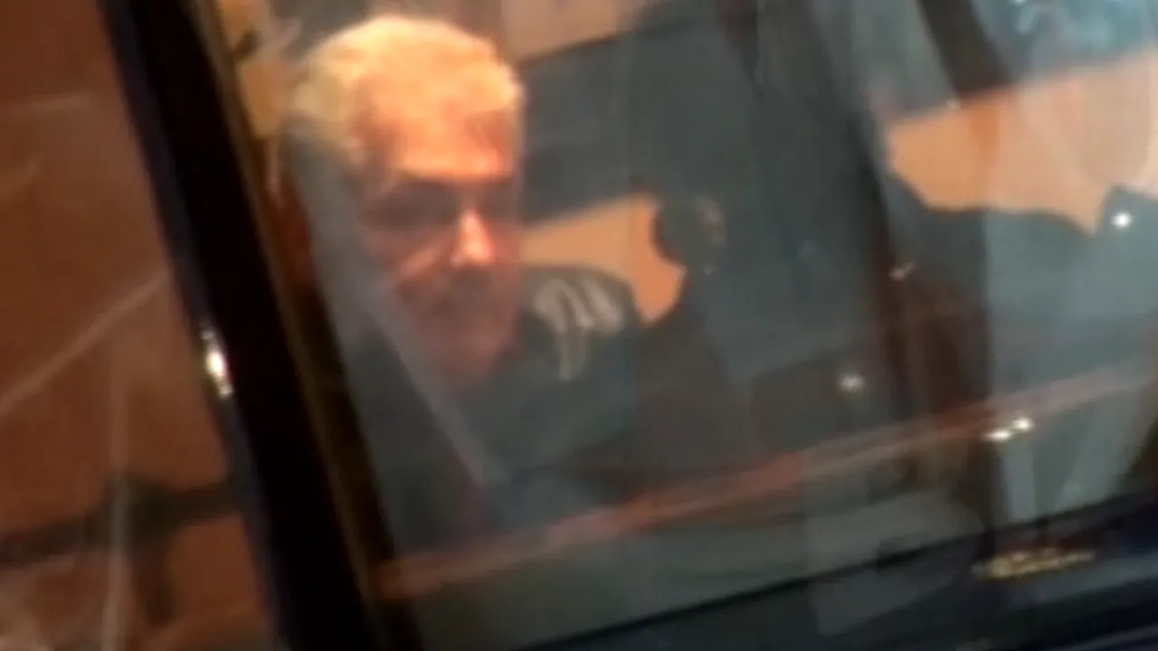 Adriean Videanu, adus din arest la DIICOT pentru a fi audiat în dosarul Romgaz-Interagro 