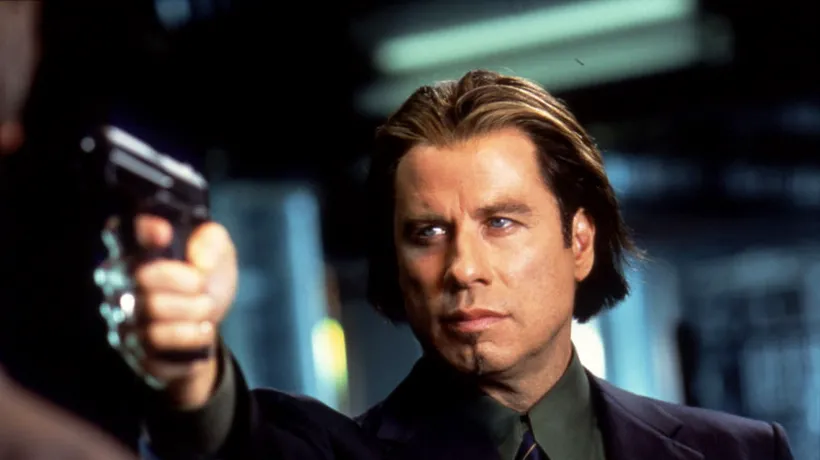 John Travolta ar putea fi personajul negativ în următorul film James Bond