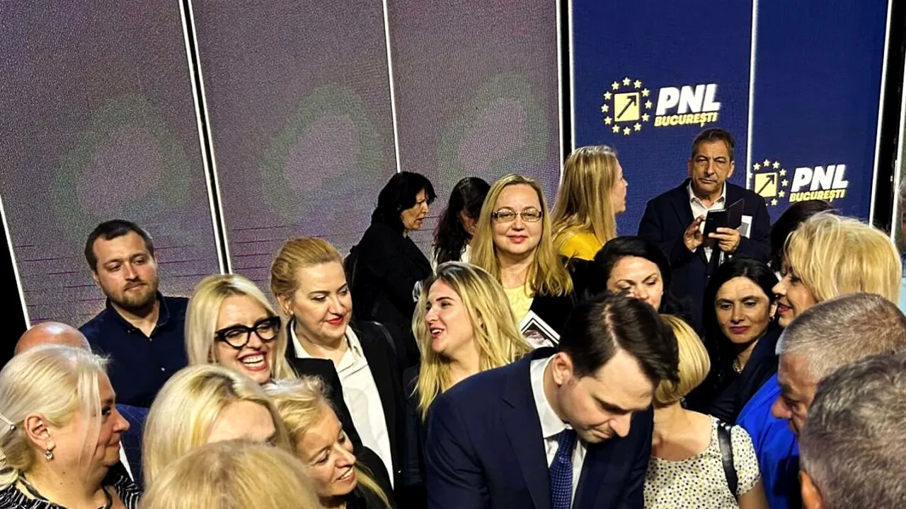 Sebastian BURDUJA, reales președinte PNL în Capitală/A dat autografe pe 