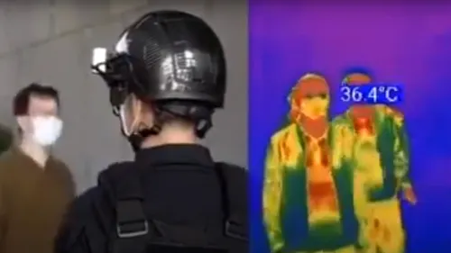 MĂSURĂ. Polițiștii poartă căști echipate cu o cameră video pentru a lua temperatura cetățenilor. Noua metodă a fost deja implementată în China, Dubai și Italia - VIDEO