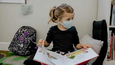 Cum ar trebui părinții vaccinați să abordeze diferite situații dacă copiii lor nu sunt imunizați