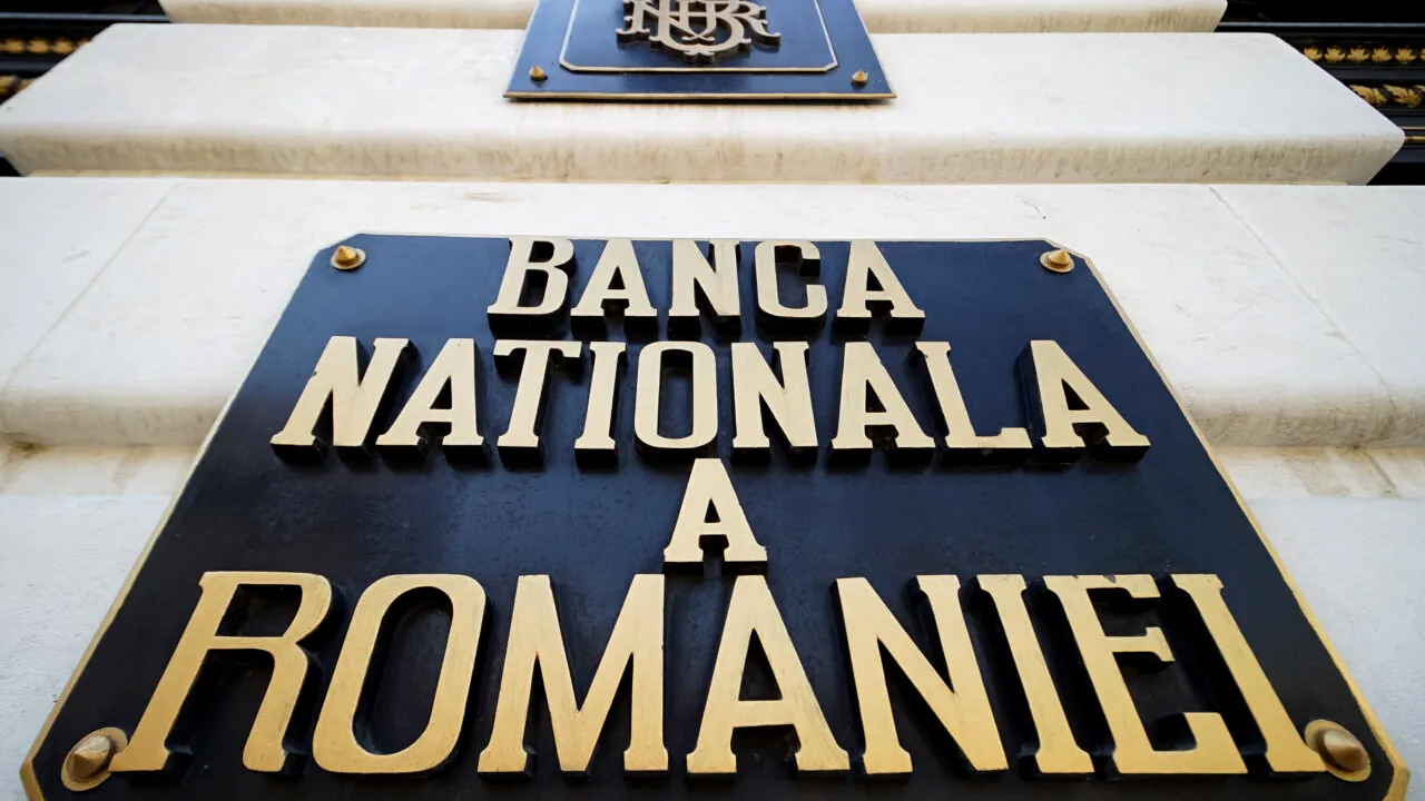 Curs valutar 4 august 2025. BNR a emis datele pentru euro, dolar și liră sterlină. La cât a fost stabilit indicele ROBOR