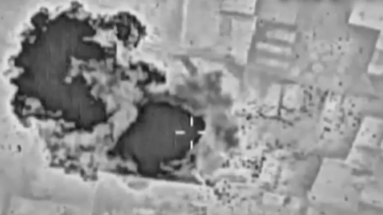 Israelul a bombardat o presupusă bază Hamas din Liban, rezultând 13 morți, potrivit surselor locale. Hamas neagă existența vreunei baze