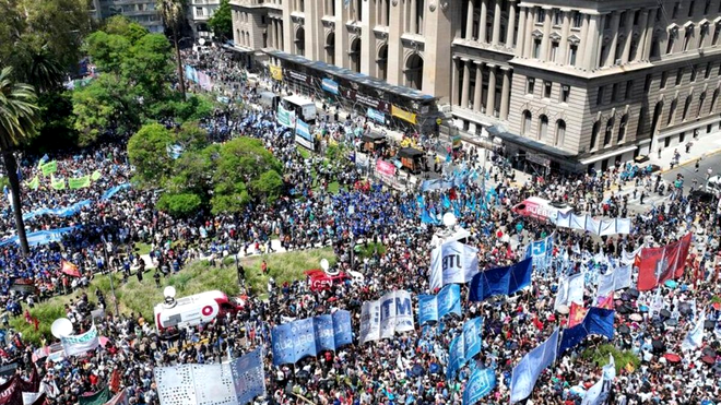 Grevă generală în Argentina: Președintele ultraliberal Milei se confruntă cu primele manifestări de mare amploare / Sursa foto: Twitter