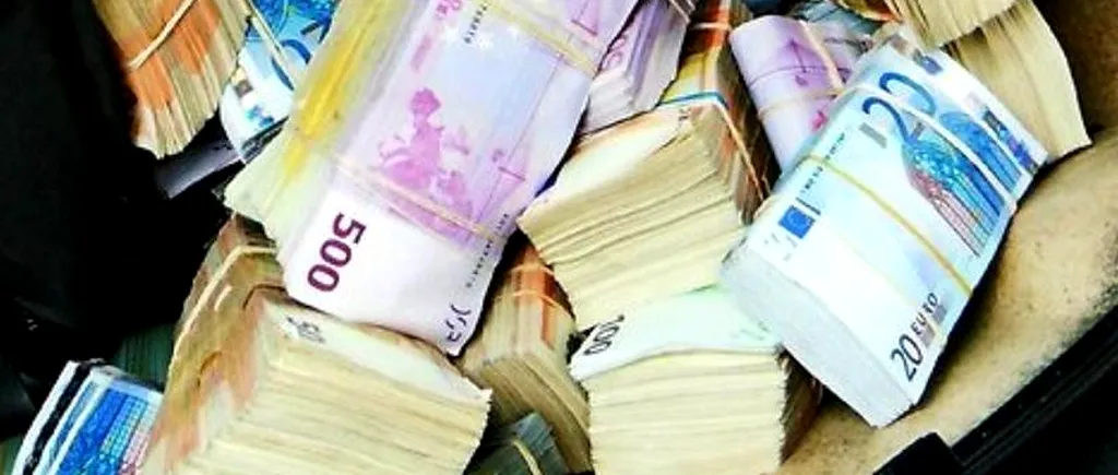 A apărut sacoșa cu mii euro și lire sterline pierdută de un cetățean în Iulius Mall Suceava