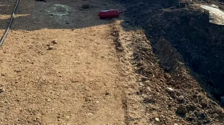 Accident grav în Teleorman: Un camion încărcat cu cereale s-a răsturnat. Șoferul a fost preluat de elicopterul SMURD