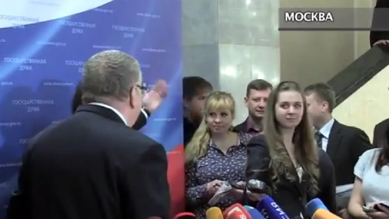 Scandal în Rusia, după ce Vladimir Jirinovski a insultat o jurnalistă însărcinată
