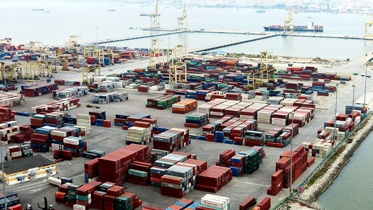 Un marinar român a murit într-un accident rutier în Malaezia 