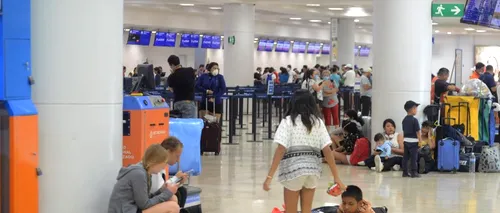 Zeci de români au rămas blocați pe un aeroport din Cancun: „Ni s-a spus că toți pasagerii din România vor fi deportați rapid prin zboruri ulterioare“
