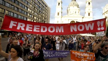 Sute de persoane au manifestat la Budapesta împotriva zidului antiimigrație de la granița cu Serbia