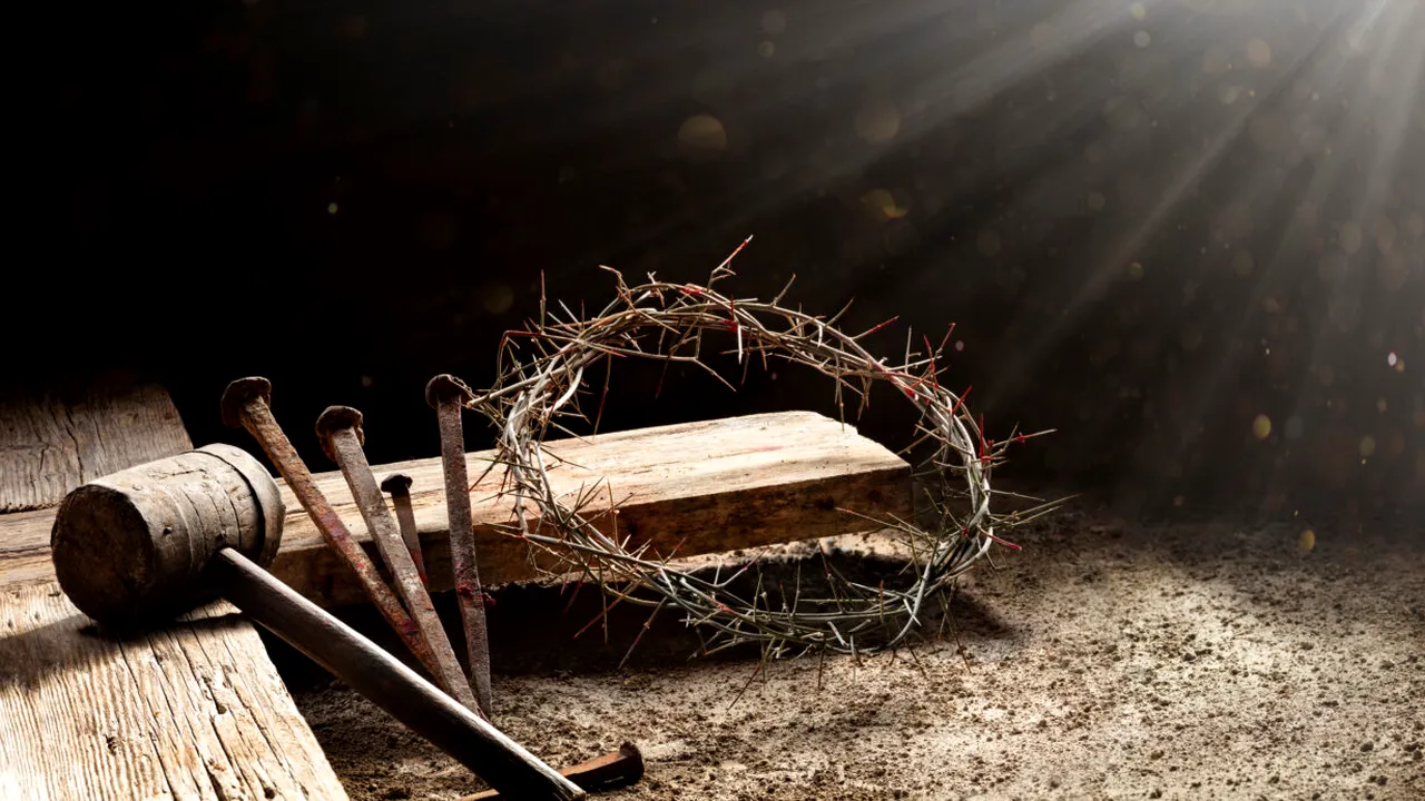 POSTUL NEGRU în Vinerea Mare și povestea crucificării Mântuitorului Iisus Hristos