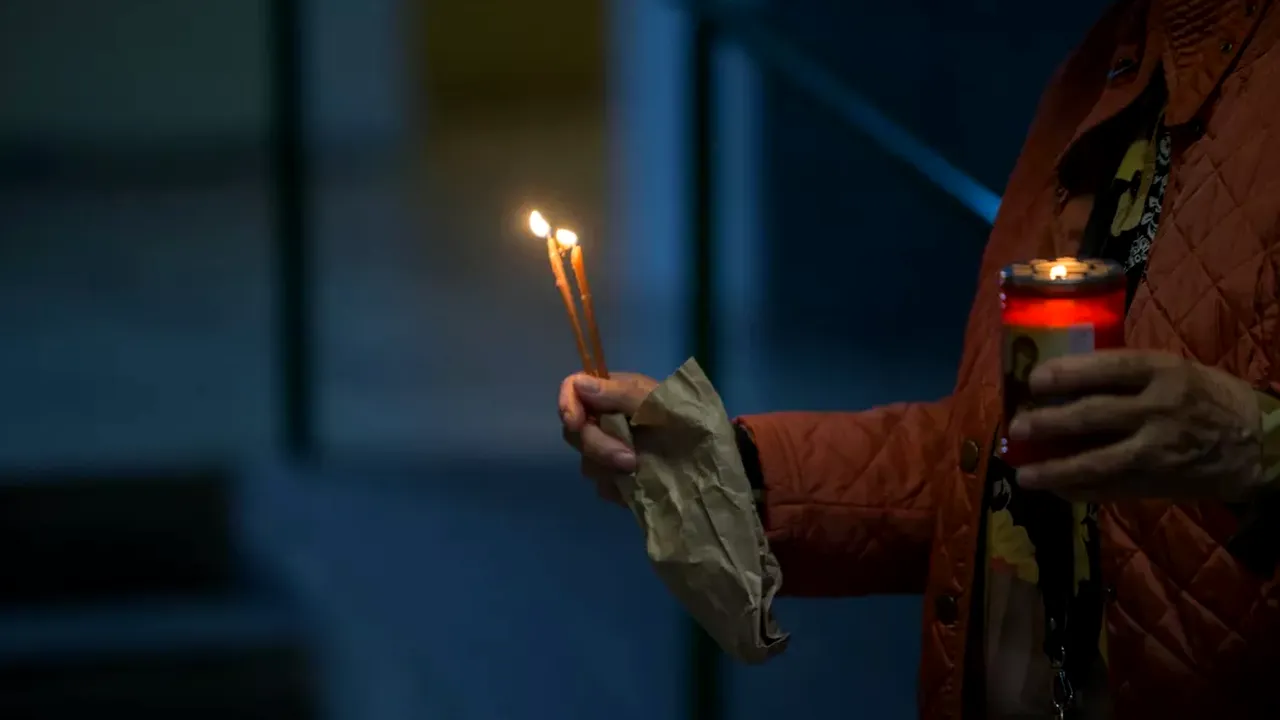 Bisericile au scumpit lumânările. Cât au ajuns să coste