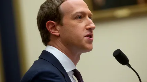 Reacția Facebook după acuzațiile lui Frances Haugen. Ce spune Mark Zuckerberg după ce compania sa a fost acuzată că permite dezinformarea și instigarea la ură