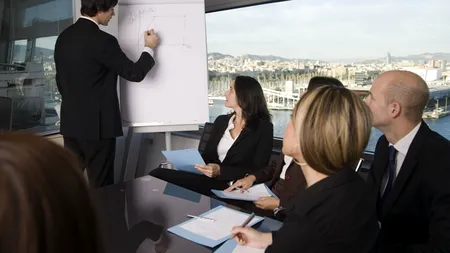 Aproape 60% dintre români ar renunța la serviciu pentru a lucra de acasă - STUDIU