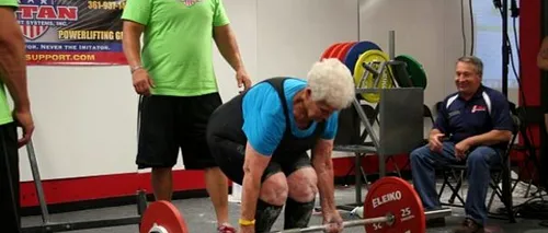 La 78 de ani nu putea să urce scările, iar acum este campioană mondială la haltere. Cum a reușit bătrâna - VIDEO