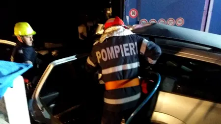 Patru tineri au murit după ce mașina în care se aflau a intrat într-un tir în județul Neamț