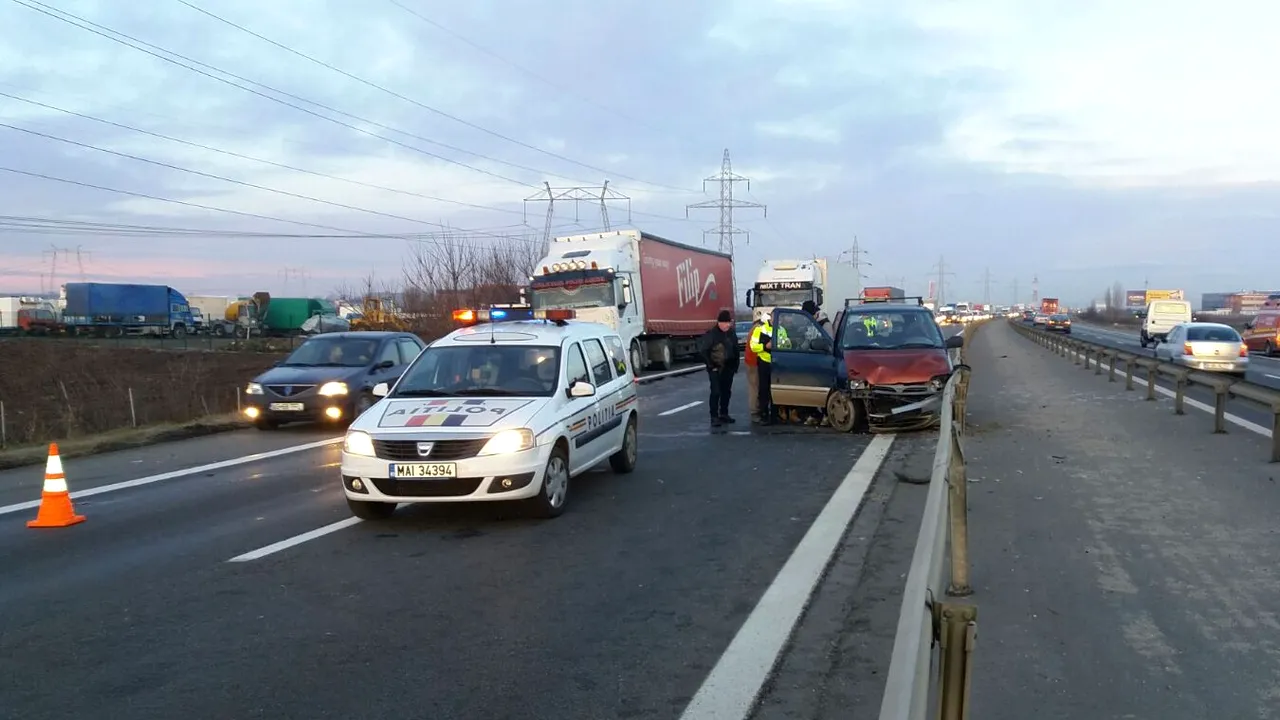 Șase persoane implicate într-un accident pe DN 17, în Suceava, după ce un microbuz s-a răsturnat