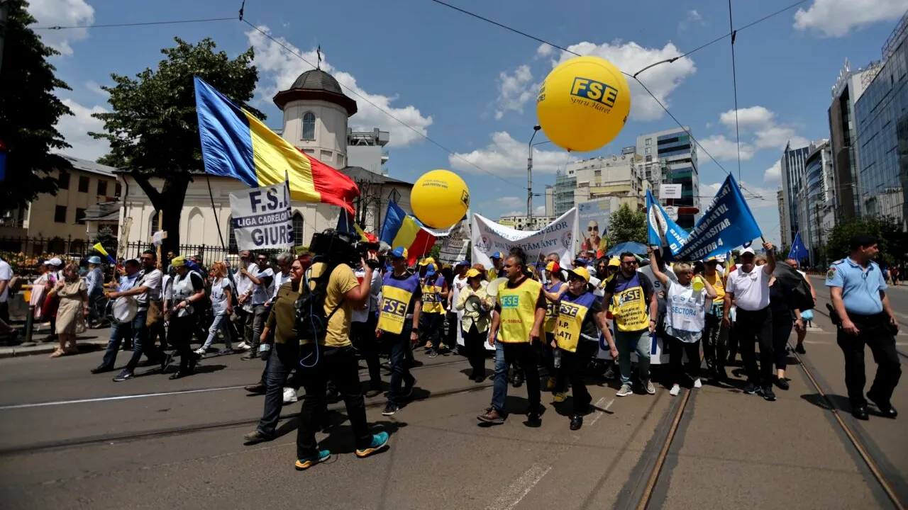 LIVE-UPDATE | 20.000 de profesori au protestat în Capitală/Iohannis, negocieri la Cotroceni cu sindicaliștii (FOTO-VIDEO)
