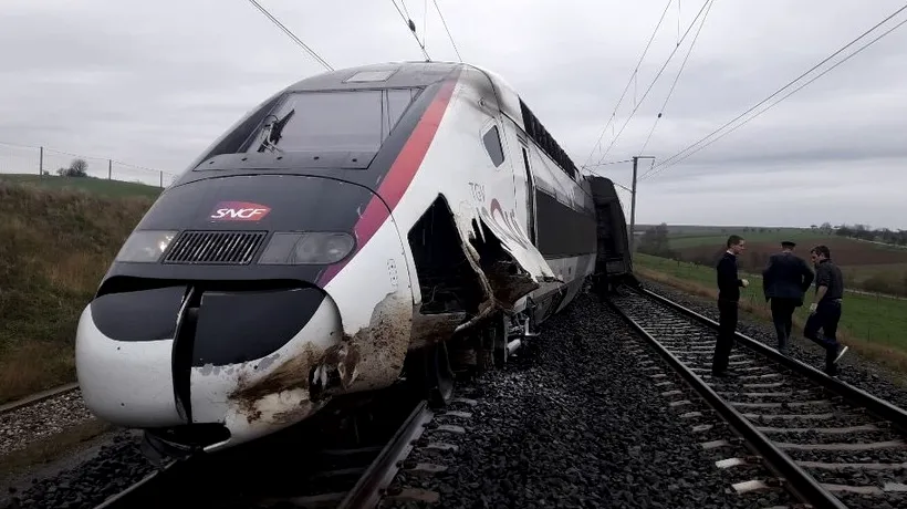 UN TREN TGV A DERAIAT lângă Strasbourg. Peste 20 de pasageri au fost răniţi, iar mecanicul este în stare gravă