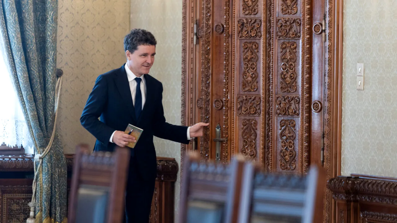 Consultări la Cotroceni: Nicușor Dan începe de astăzi negocierile informale cu liderii partidelor care au fost la guvernare - SURSE