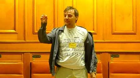 Reacția TVR după ce Adrian Sobaru a intrat cu mașina în bariera de acces a Guvernului