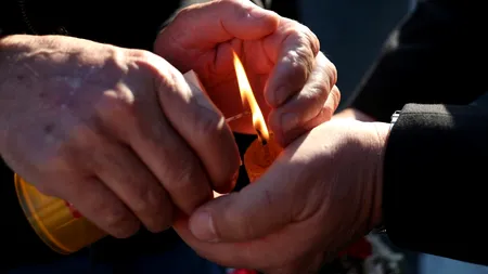 Slujbă în ucraineană la Catedrala Mitropolitană din Iași, pentru refugiați ucraineni. Aceștia vor putea lua lumină sfântă de la Israel de la mitropolitul Moldovei