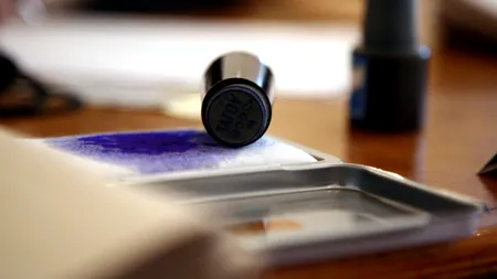 Hunedoara: Secție de vot deschisă cu o întârziere de o oră și jumătate după ce a dispărut o ștampilă