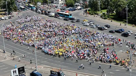 FOTO-VIDEO | Protest în București. Profesorii bat, din nou, la ușa „PALATELOR”. Traseul mitingului la care sunt așteptați 20.000 de persoane