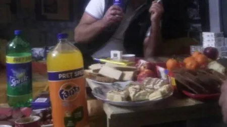 Anchetă la Penitenciarul Colibași după ce deținuții au postat pe Facebook fotografii de la masa de Revelion - GALERIE FOTO