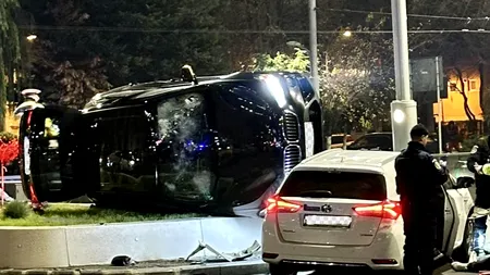 FOTO-VIDEO. Accident foarte grav la Piața Unirii, în zona Horoscop. Trei persoane, rănite, dintre care una, în stare gravă