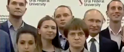 Unde-i Putin, nu e Putin! Cum a reacționat liderul de la Kremlin după ce un student înalt s-a așezat în fața lui la o poză de grup - VIDEO