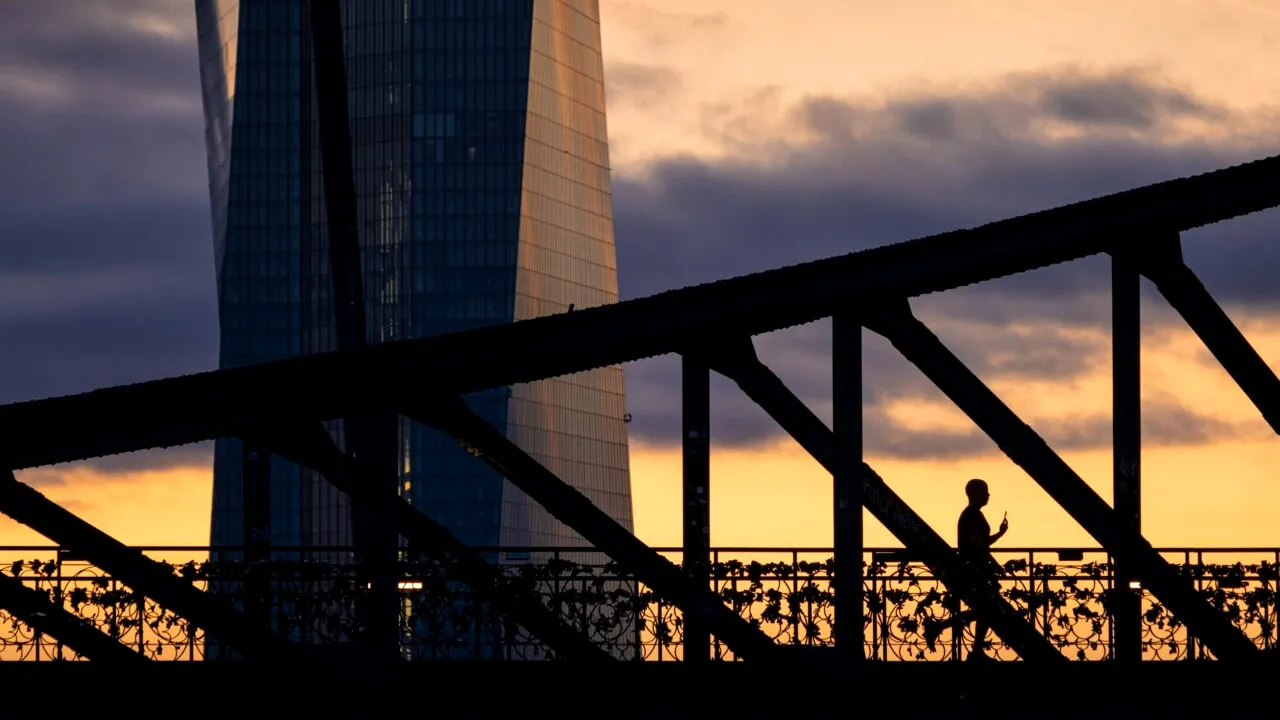 Un membru al Consiliului guvernatorilor BCE cere suplimentarea semnificativă a garanțiilor depuse de băncile comerciale din UE