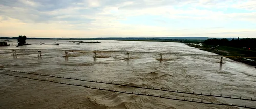 VREMEA. COD PORTOCALIU de inundații pe râurile din Vrancea