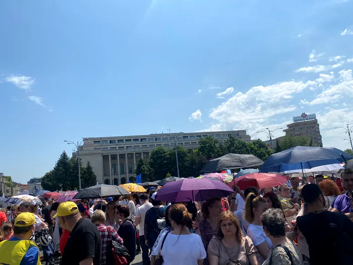 Protest al sindicaliştilor din Educaţie, în Piaţa Victoriei
