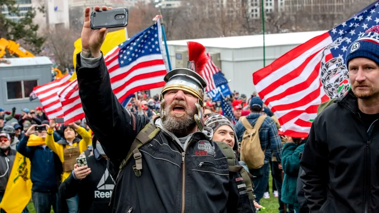 STUDIU: Încrederea publică în guvernele care conduc democraţiile lumii a ajuns la noi cote negative. Care sunt motivele
