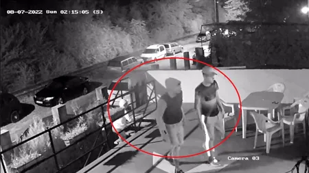 Ce făceau acești doi tineri, sâmbătă la ora 2:15 noaptea, în Costinești. Au fost prinși în fapt de camerele de supraveghere