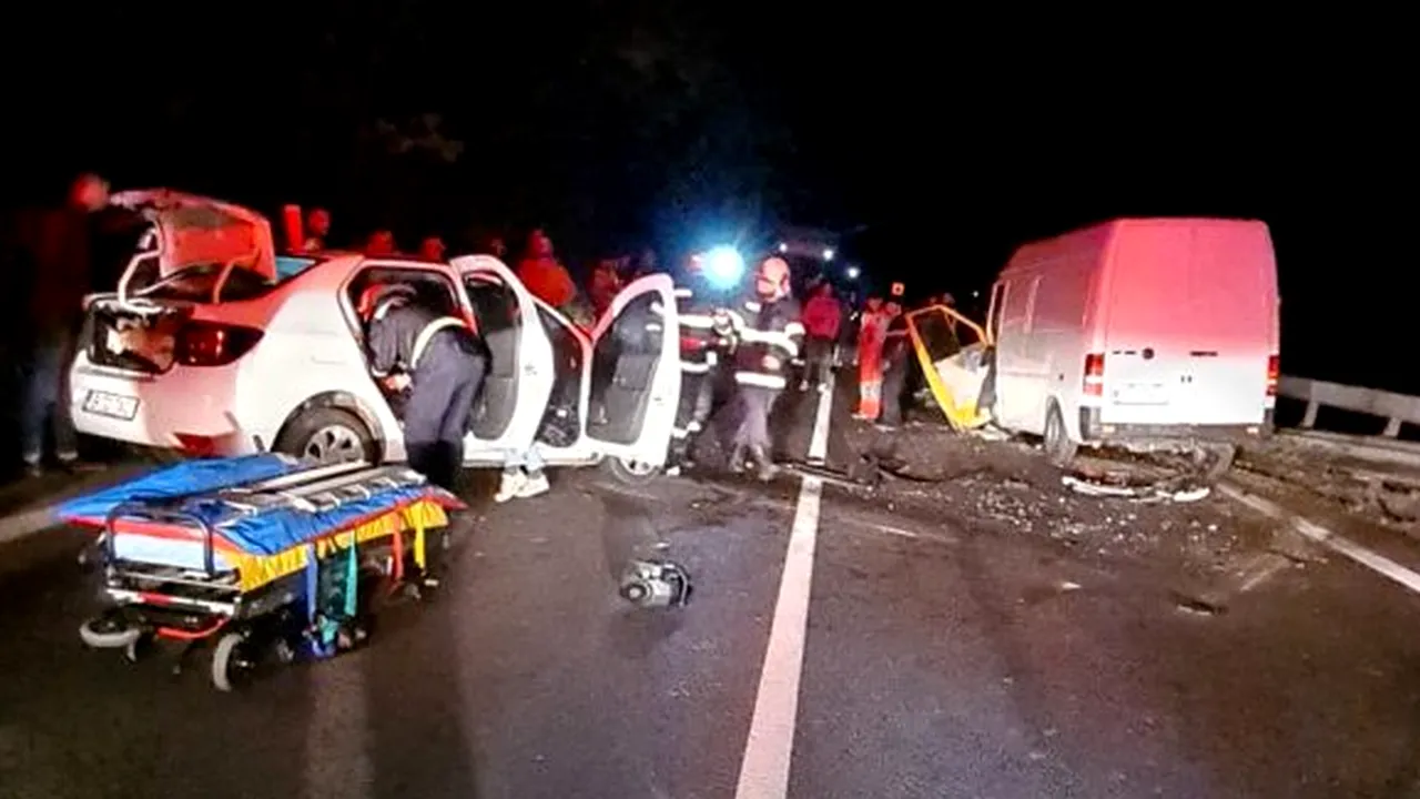 UPDATE - Cinci tineri spanioli au fost răniți într-un accident rutier pe Valea Oltului. Una dintre victime, o tânără de 22 de ani, a murit la spital