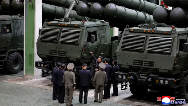 Coreea de Nord a lansat duminică două rachete balistice în Marea Japoniei. Seulul și Tokyo au intrat în alertă