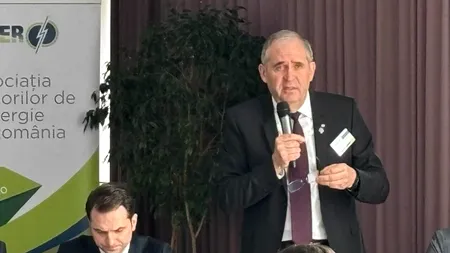 Prosumatorii, dar nu numai, ar putea avea prețuri DIFERENȚIATE, pe ore, după expirarea schemei de plafonare. Stadiul demersului legislativ