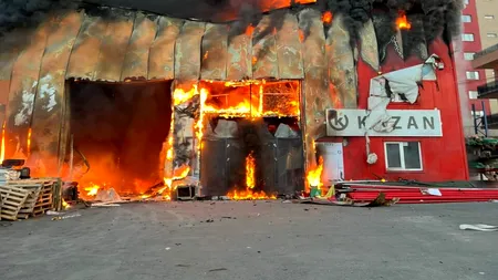 INCENDIU de proporții la o hală din Cluj-Napoca: Locuitorii din zonă au primit mesaje Ro-Alert / Fumul, vizibil din mai multe zone ale orașului