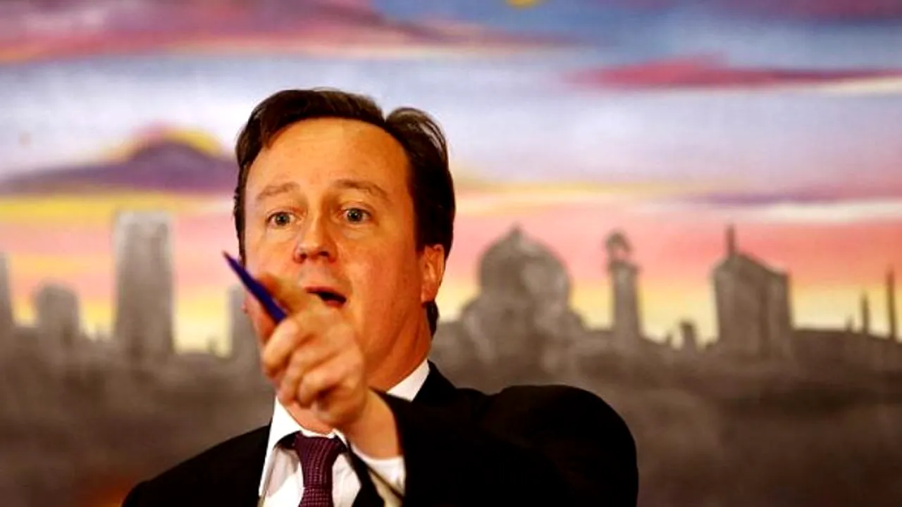 Scandalul românilor din UK. Premierul britanic își anunță lupta pentru reforma migrării