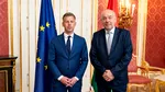 Peter Magyar vrea să modifice Constituția pentru a-l demite pe președintele țării. Ce acuzații i se aduc