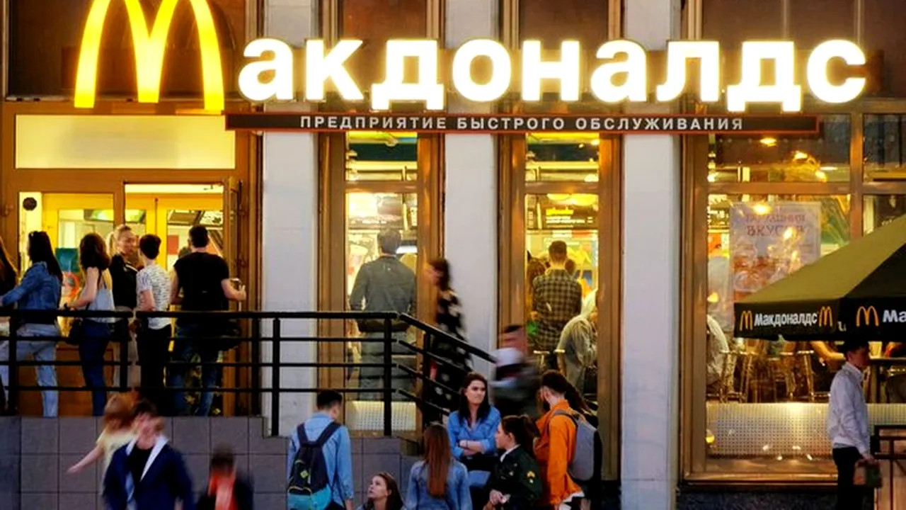 Rușii au scos la vânzare pe internet produse la McDonald's, după ce gigantul american a decis să închidă locațiile din Rusia