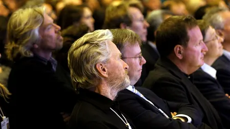 Richard Branson și alți miliardari intră în clubul de donatori fondat de Gates și Buffett